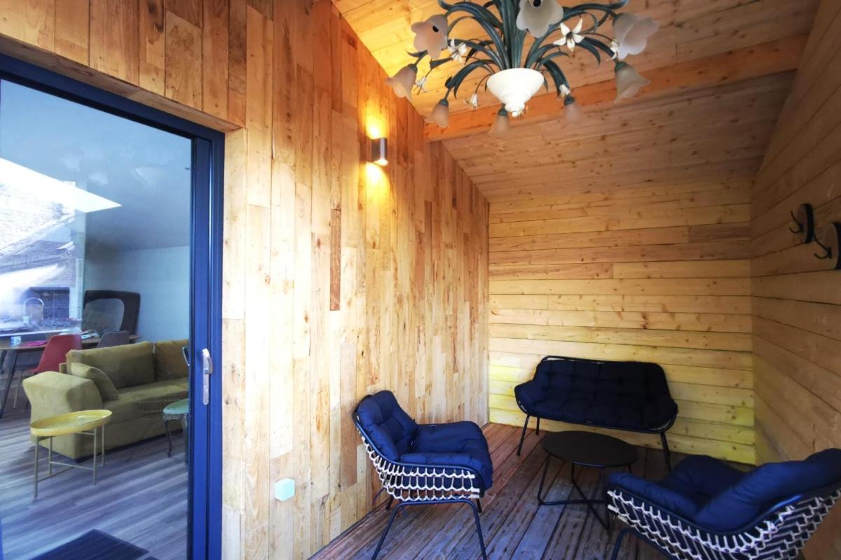 Dans Maison D'architecte Avec Terrasse *